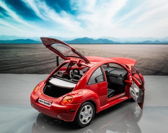 1998 Volkswagen New Beetle Vintage Diecast Model Car | 1:18 Scale