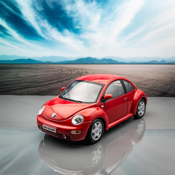 1998 Volkswagen New Beetle Vintage Diecast Model Car | 1:18 Scale