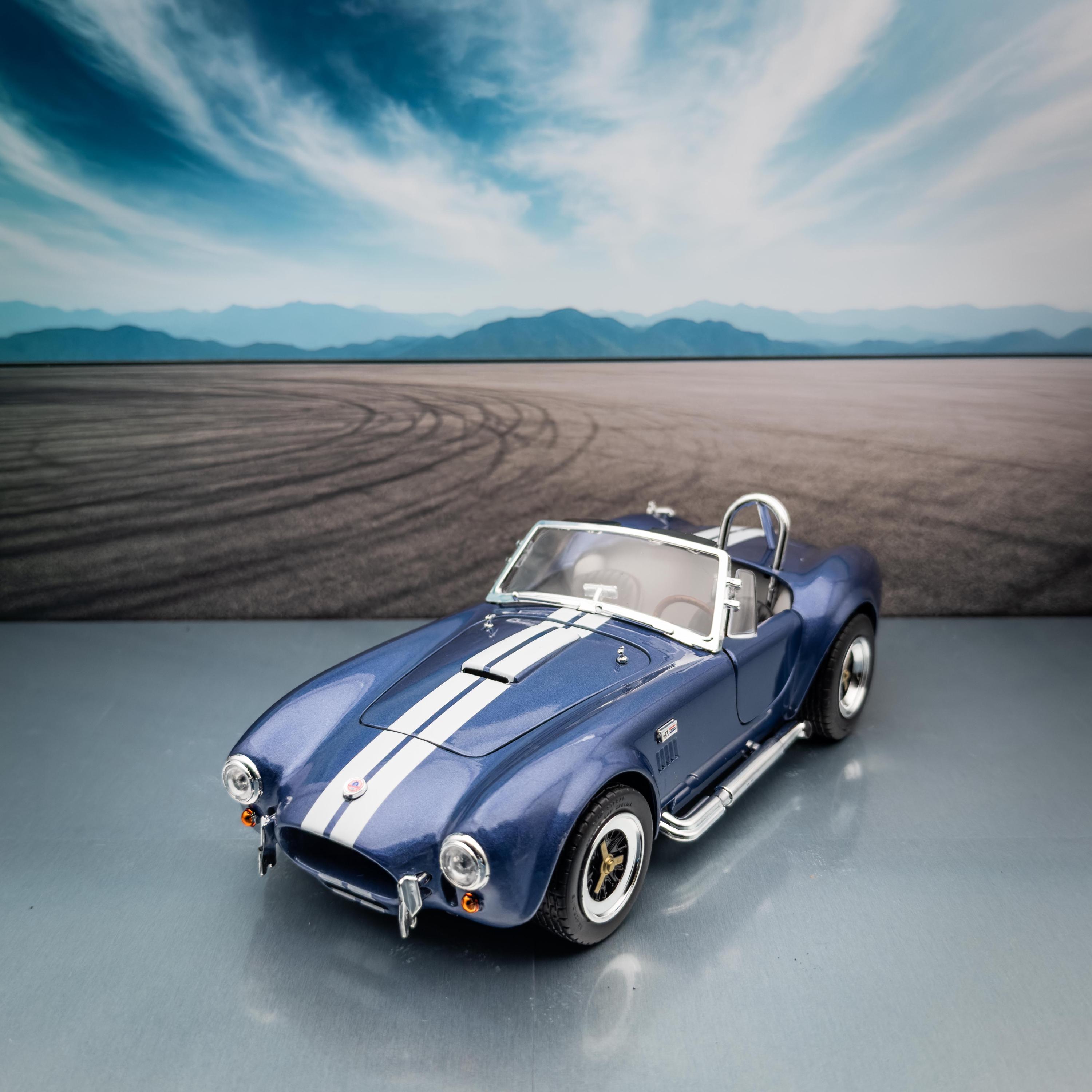 1964 Shelby Cobra 427S/C Diecast Model Car | 1:18 Scale, Vintage
