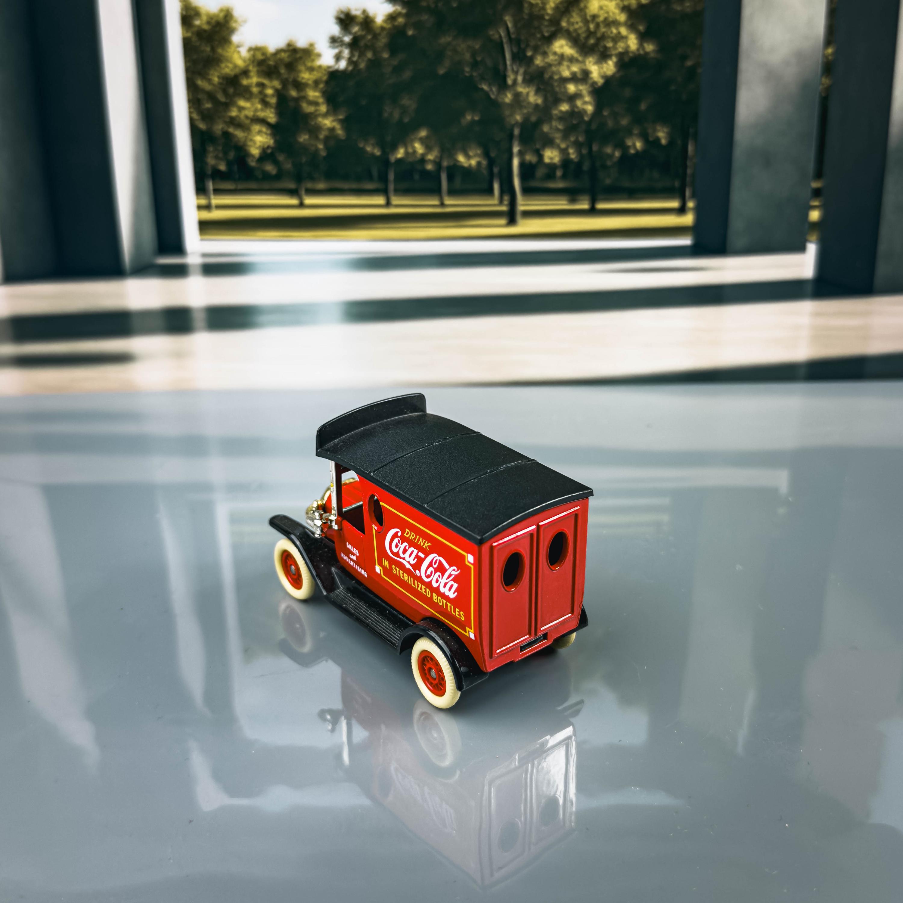 Ford Model T 1920s Special Edition | Coca Cola Diecast Model Car