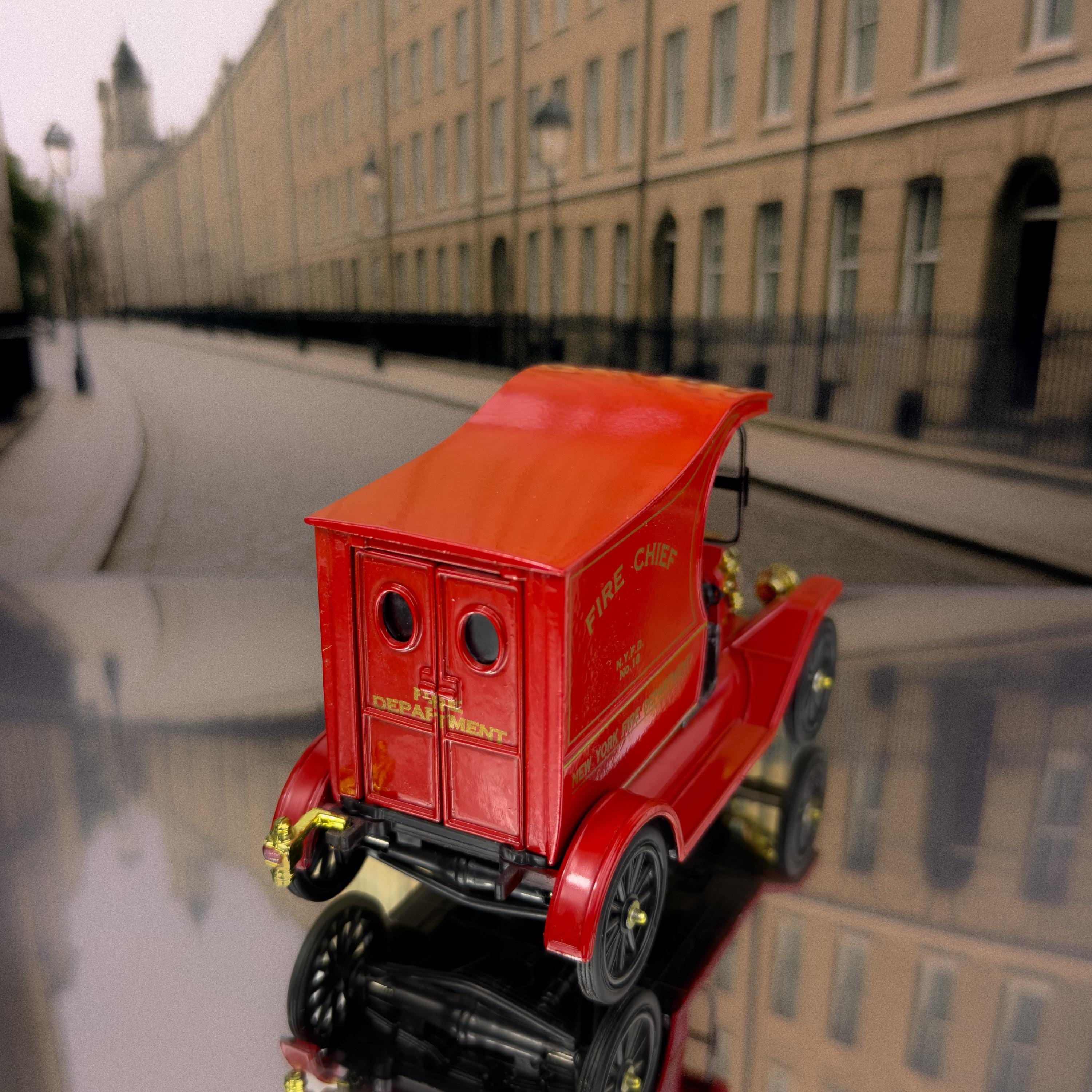 1913 Ford Model T Fire Chief Paddy Wagon | Diecast Model Car