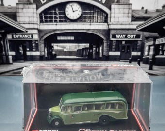 Bedford OB Coach Diecast Model Bus | 1:76 Scale, Green