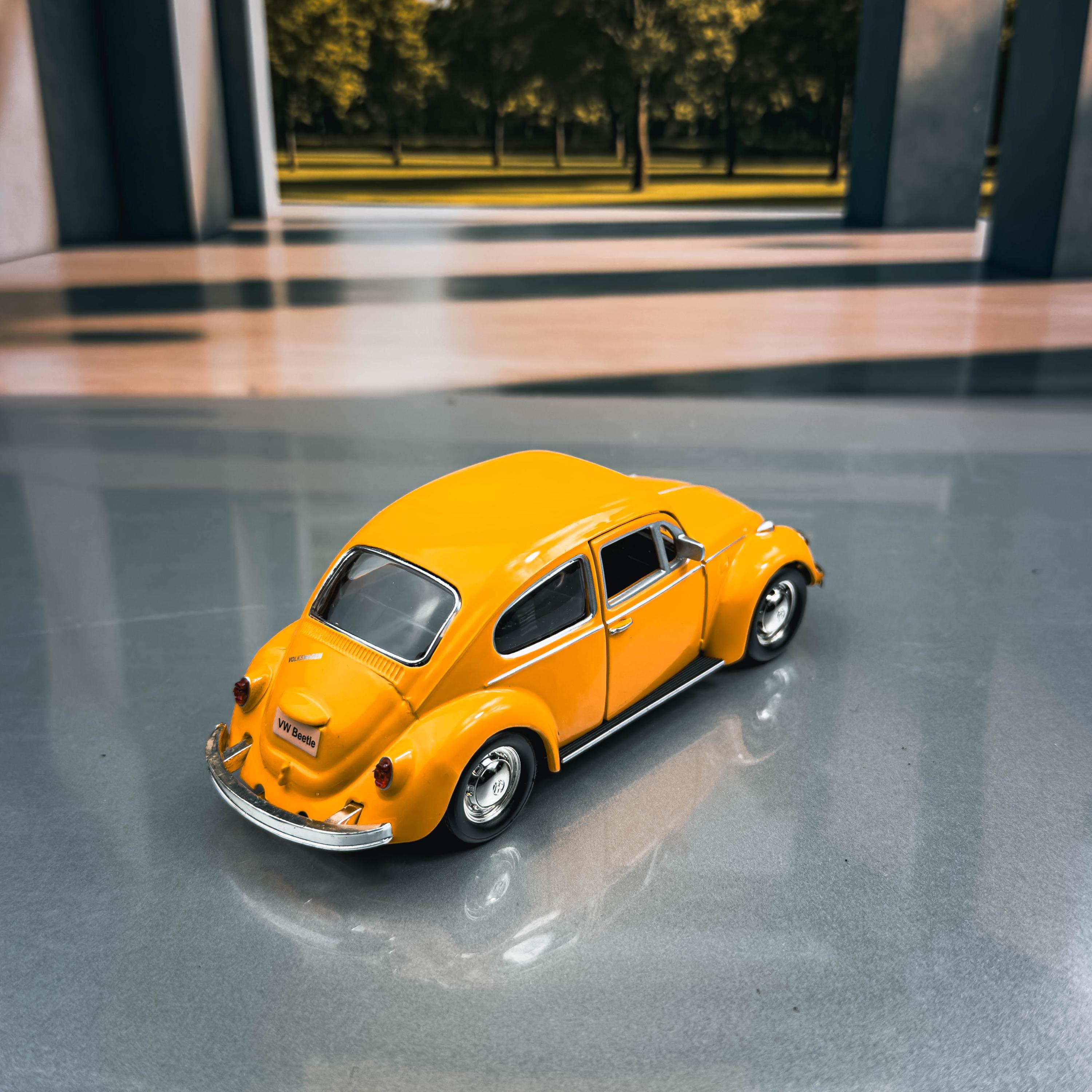 Volkswagen Beetle Classic | Diecast Model Car | Scale 1/36 | Gift