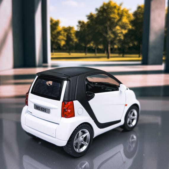 Smart Fortwo ダイキャスト 1/24 1:24 Smart ForTwo Modellauto Die Cast Spielzeug fur Kinder