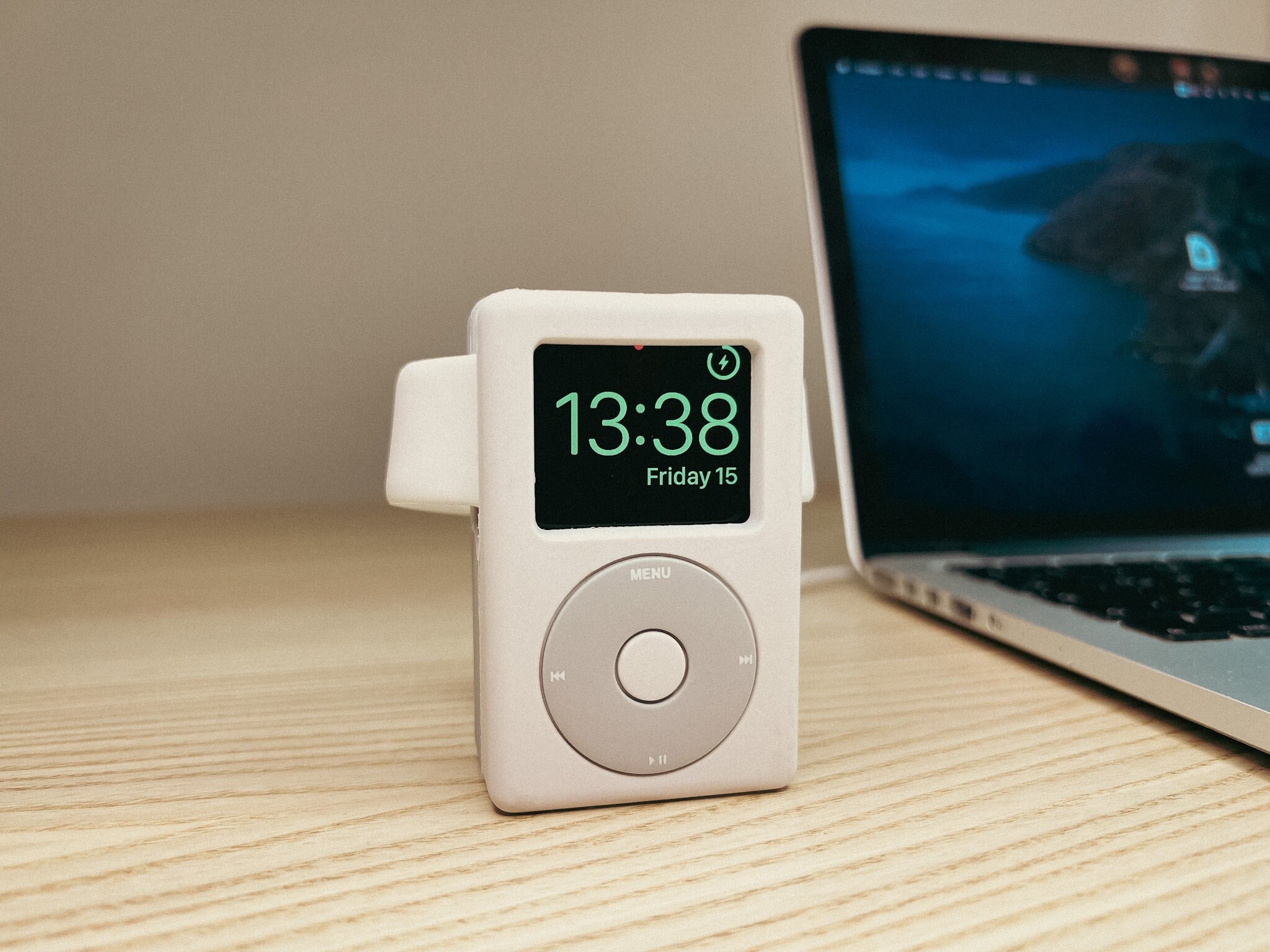 Ipod apple cheap watch case