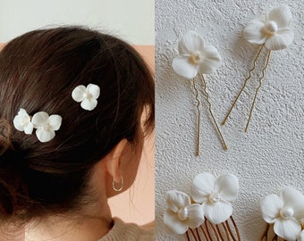 Pearl Hair Pins, Floral Hair Pins, Clay Flower Hair Pins, Bridal Hair Pins Set, Gold Hair Pins, Wedding Hair Piece, Elegant Hair Pin