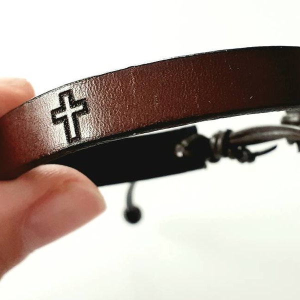 Personalisiertes Kreuz Armband für Männer Personalisiertes Kreuz Armband für Frauen Personalisiertes Kreuz Armband für Kinder Leder Kreuz Armband