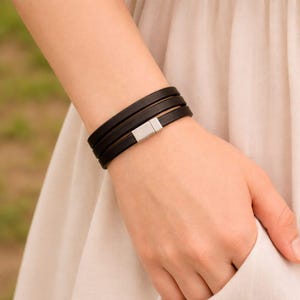 Gelaagde leren wikkelarmband: uniseks boho-manchet met magnetische sluiting