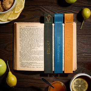 Custom Name Leather Bookmark, Personalized Leather Bookmark, Anniversary Gift, Leather Bookmark, Gift for Book Lover, Christmas Gift