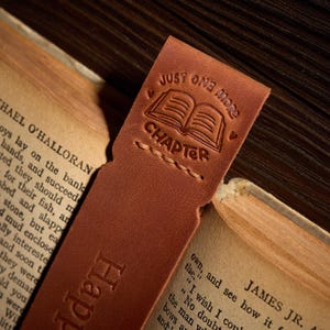 Custom Leather Bookmark, Anniversary Gift, Leather Bookmark, Personalized Leather Bookmark, Gifts for readers, Gift for Book Lover