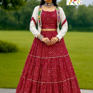 Navratri Chaniya Choli Voor Vrouwen Garba Night Lehenga Choli Voor Vrouwen Schouderophalen Stijl Lehenga Choli Dandiya Chaniya Choli Bandhani Print Outfits