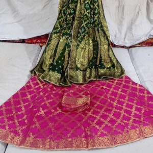 Bandhej Ghatchola Lehenga Choli: Rajasthani Navratri-outfit