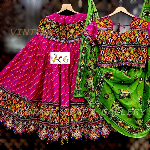 Gujarati lehenga choli for garba sale
