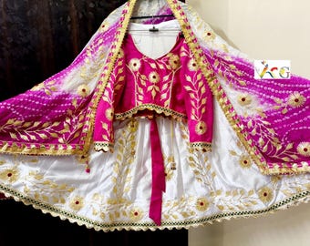 Magenta Lehenga Choli: Navratri Garba Chaniya bordado dorado