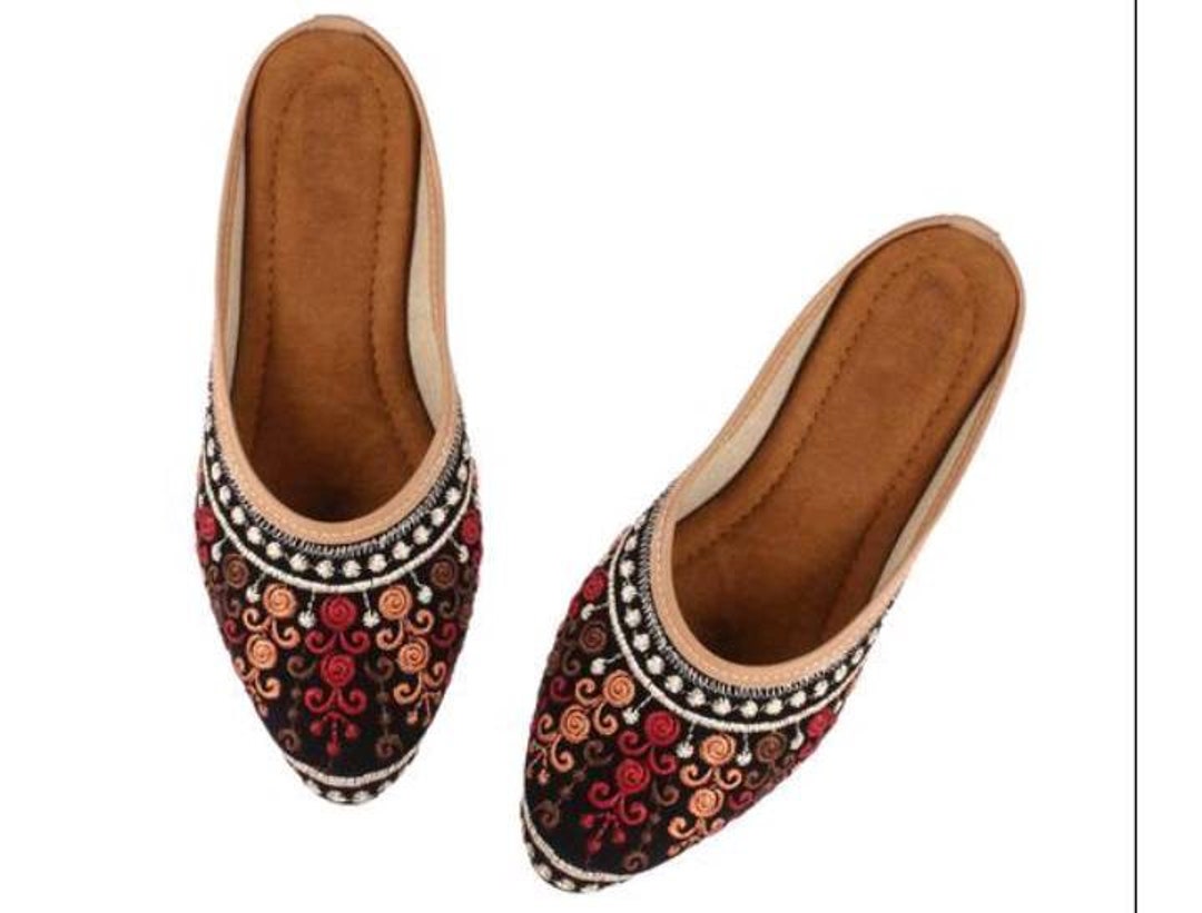 Indian Rajasthani Traditional Ethnic Mojari Khussa For Women Jutis