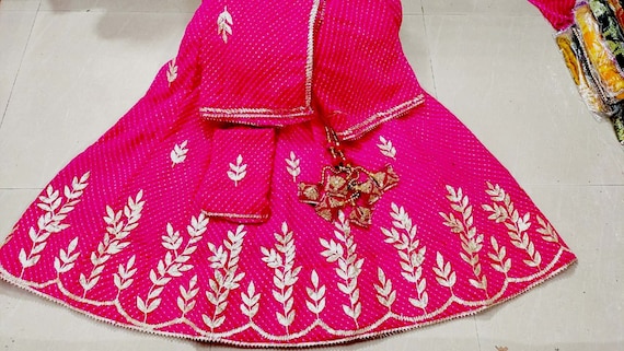 Leheriya top rajputi poshak