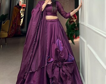 Boho lehenga choli pour femme Un look simple et joli avec de beaux choli Chaniya colorés avec une incroyable fleur faite à la main pour Rajwadi Lehenga