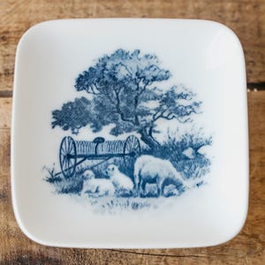 Vintage Royal Copenhagen Mini Wall Plate – Blue and White Danish Porcelain Sheep Scene – Farmhouse Wall Art or Trinket Dish – 2855-3 Denmark