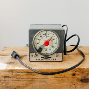 Vintage Master Time-O-Lite M72 60 Second Darkroom Photography Enlarger Timer Industrial Timer Company