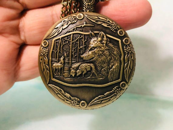 Bronze Face Men's Howling Wolves Pocket Watch Chain Ornate Wolf Quartz Mens Gift Bronze Face Men's Howling Wolves Pocket Watch Chain Ornate Wolf Quartz Mens Gift