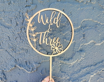 Adorno para tarta Wild & Three: Decoración floral bohemia para tercer cumpleaños / Letrero de flores silvestres para tercer cumpleaños
