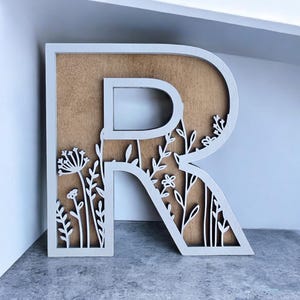 Letras de bloco de flores de casamento para iniciais de sobrenome, iniciais de monograma de casais com flores silvestres, letras de bloco florais para quarto de meninas, família