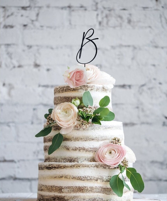 Personalized Initial Cake Topper – Letter M Rustic Wood Wreath For Wedding, Engagement, Birthday, Anniversary Decor