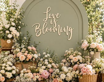Placa "O Amor Está Florescendo": Decoração para Chá de Panela | Painel de Fundo para Chá de Panela | Placa para Festa