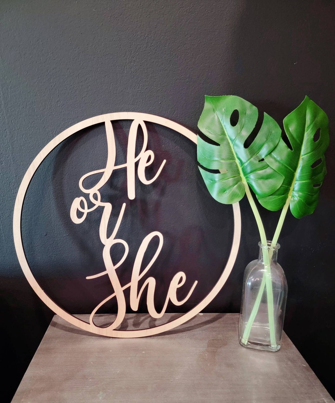He or She Gender Reveal Baby Shower Sign Babyshower Decorations Round ...