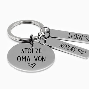 Geschenk für Oma Stolze Oma von.. Personalisiertes Geschenk Schlüsselanhänger Bild 1