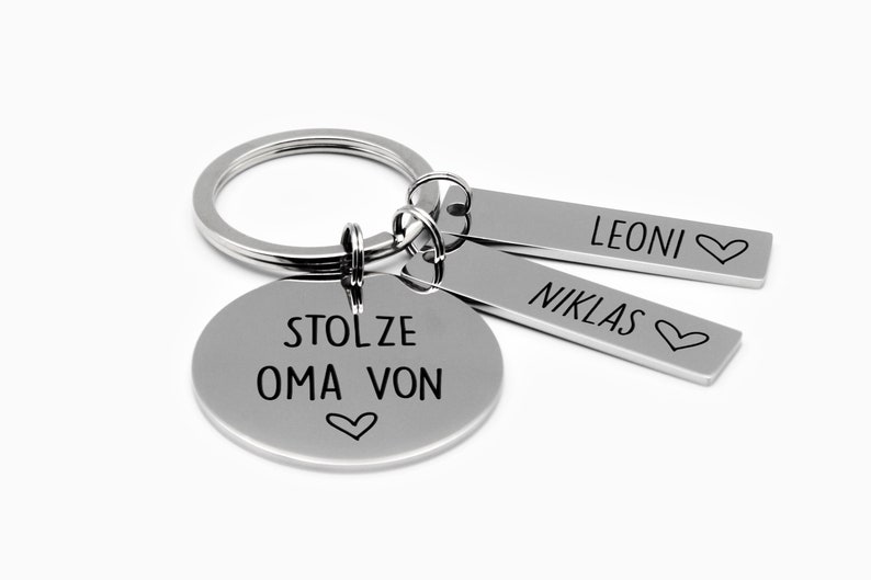 Geschenk für Oma Stolze Oma von.. Personalisiertes Geschenk Schlüsselanhänger Bild 1