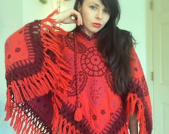 Vintage 70s // Red Flower knit  // Hippie //Boho Poncho / Cape / jacket/ Vintage outerwear //Flower power Valentine’s Day