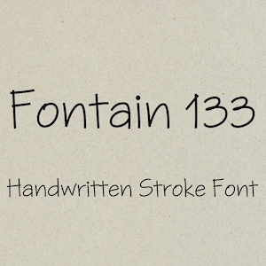 Op de afbeelding: Handgeschreven lettertype genaamd "Fontain 133" in zwarte inkt op een beige achtergrond.