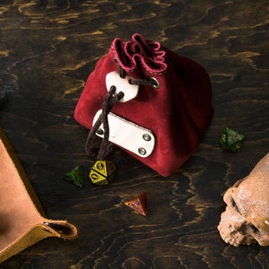 Dice bag personalization, Leather dice pouch, Handmade dice bag, Dice goblin gift, Leather dice storage, Dungeons and dragons gift, dice bag