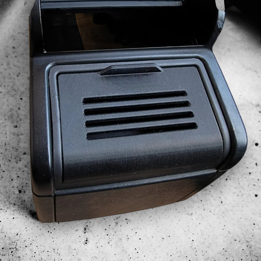 ABS BMW E46 rear ashtray sliding door. : r/functionalprint