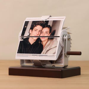 Custom Flip Book Frame Animation Machine - Photo/Video Rotating Albums, Mechanical Photo Album, Decorative Frame, Birthday Gift For Him