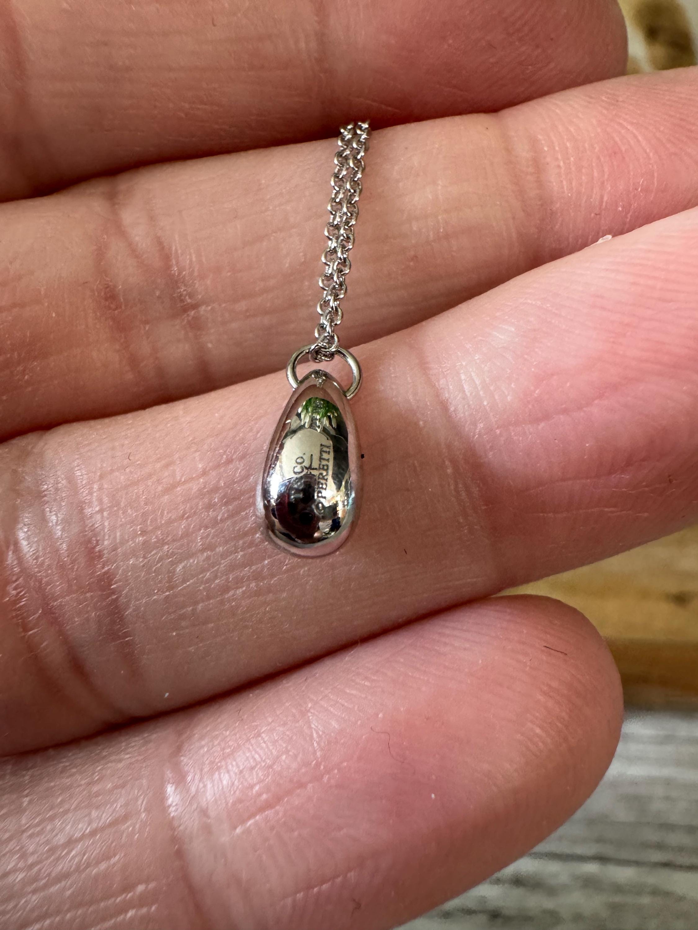 Classic Elsa Peretti Tiffany & Co Platinum Teardrop Necklace With 