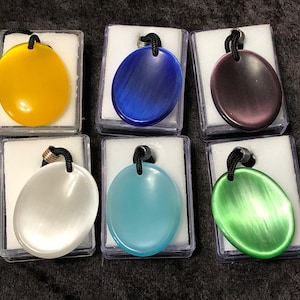 Fiber Optic, Cat&#39;s Eye 18 x 25 mm Oval Worry Stone Pendants
