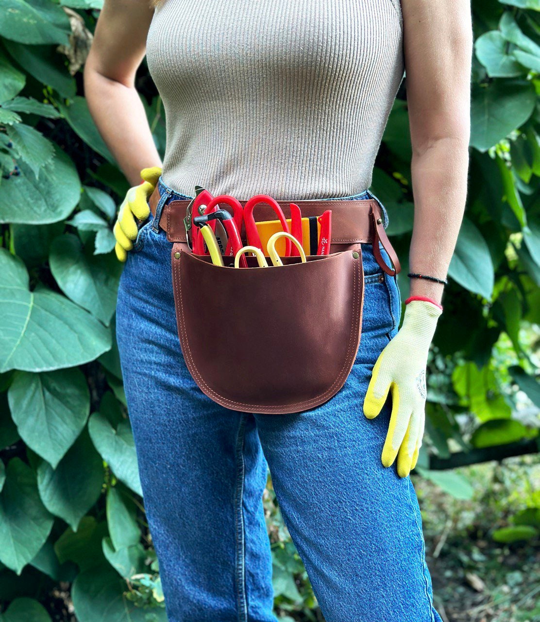 Soil and Sun Black Utility Belt Pouch - Size Adjustable Garden Apron for Women with Pockets - Durable Canvas Garden Tool Belt for Women 