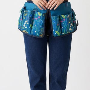 Floral Garden Tool Belt: 6-Pocket Waterproof Gardening Apron image 12