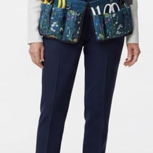 Floral Garden Tool Belt: 6-Pocket Waterproof Gardening Apron image 11