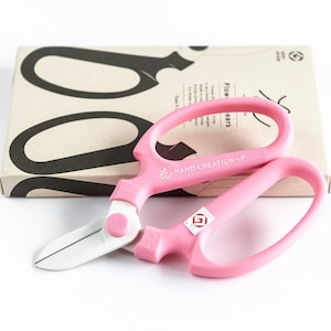 Sakagen Japanese Flower Scissors: High Carbon Steel Ikebana Tool
