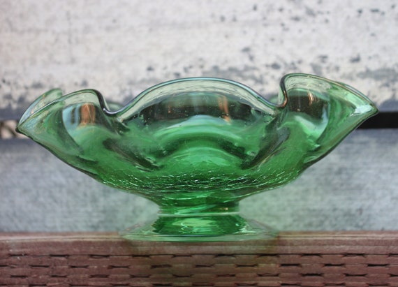 Vintage, grüne Glasschale, Mundgeblasene Schale, Sockelschale, Crackle Glas, Candy Dish, Jakobsmuschel, Fußglasschale, Kompott
