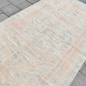 4x8 Vintage Turkish Wool Rug: Pastel Saloon Rug (4'6x8'3 ft)