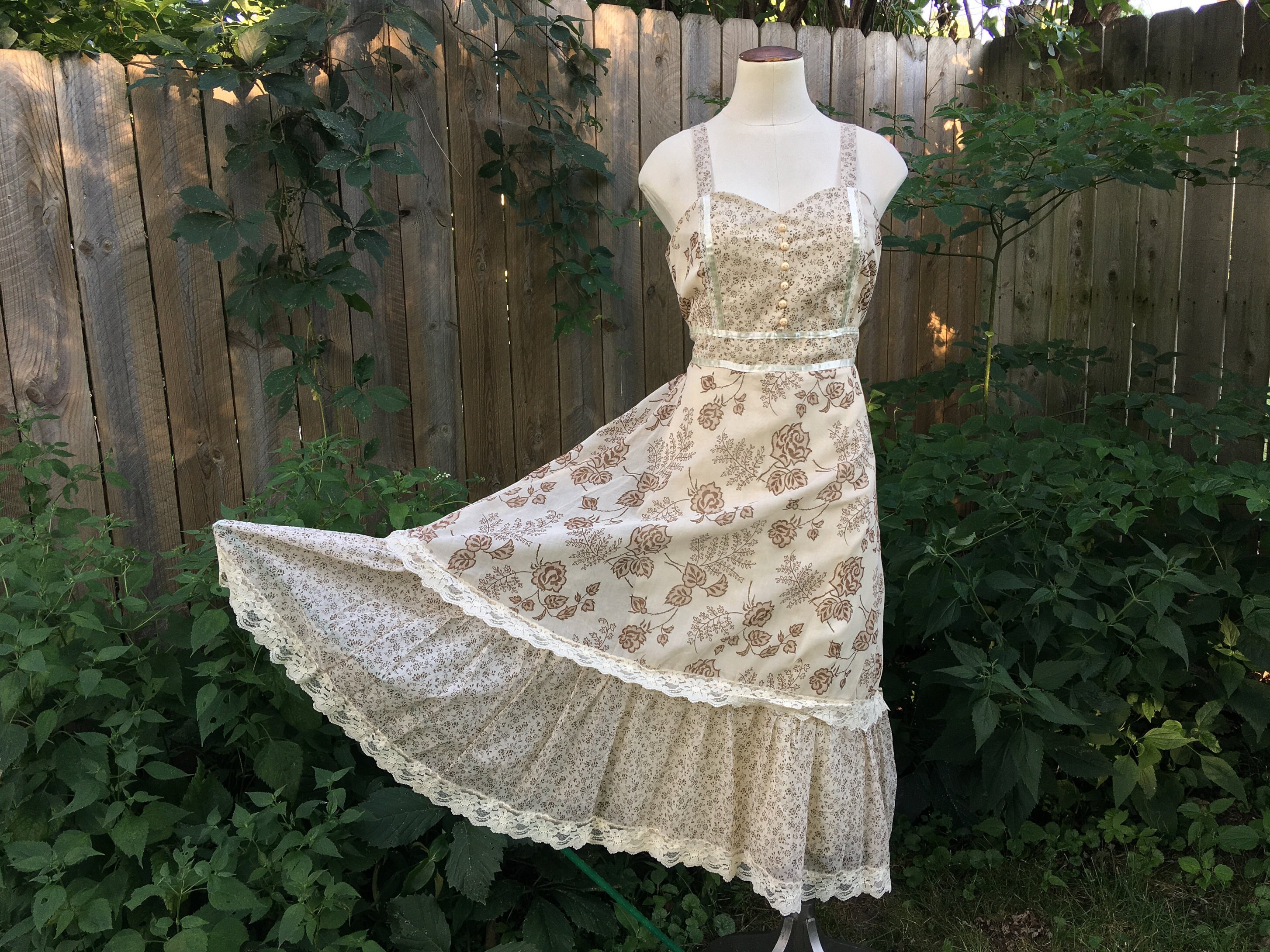 Size 15 Gunne Sax Style Dress, 1970s Brown Floral Calico Prairie Dress ...