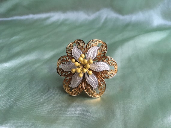 Vintage 1940s, 1950s, 1960s Flower Pin, Filigree … - image 6