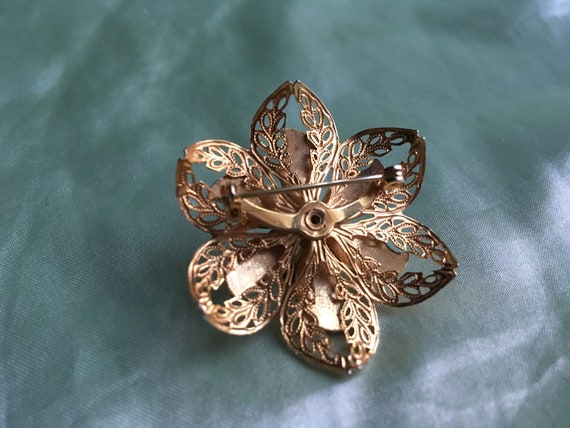 Vintage 1940s, 1950s, 1960s Flower Pin, Filigree … - image 5