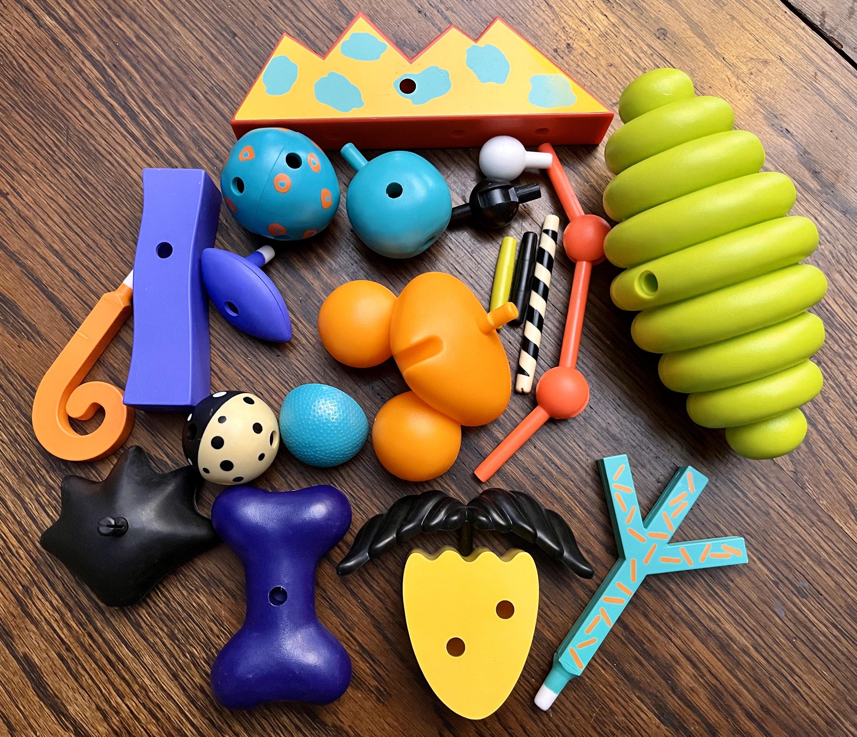 Vintage 21-piece Vintage Zolo Creative Building Set - Misc Pieces 
