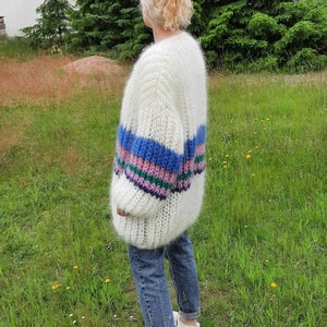 White knit cardigan in loose fit