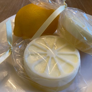 Lemon Creme Goat&#39;s Milk Soap